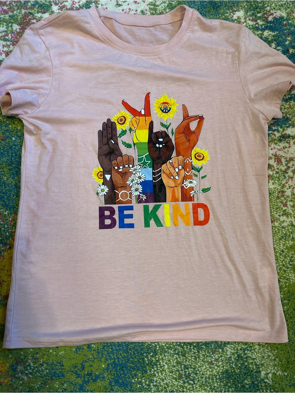 Be Kind Graphic Tee - Light Pink
